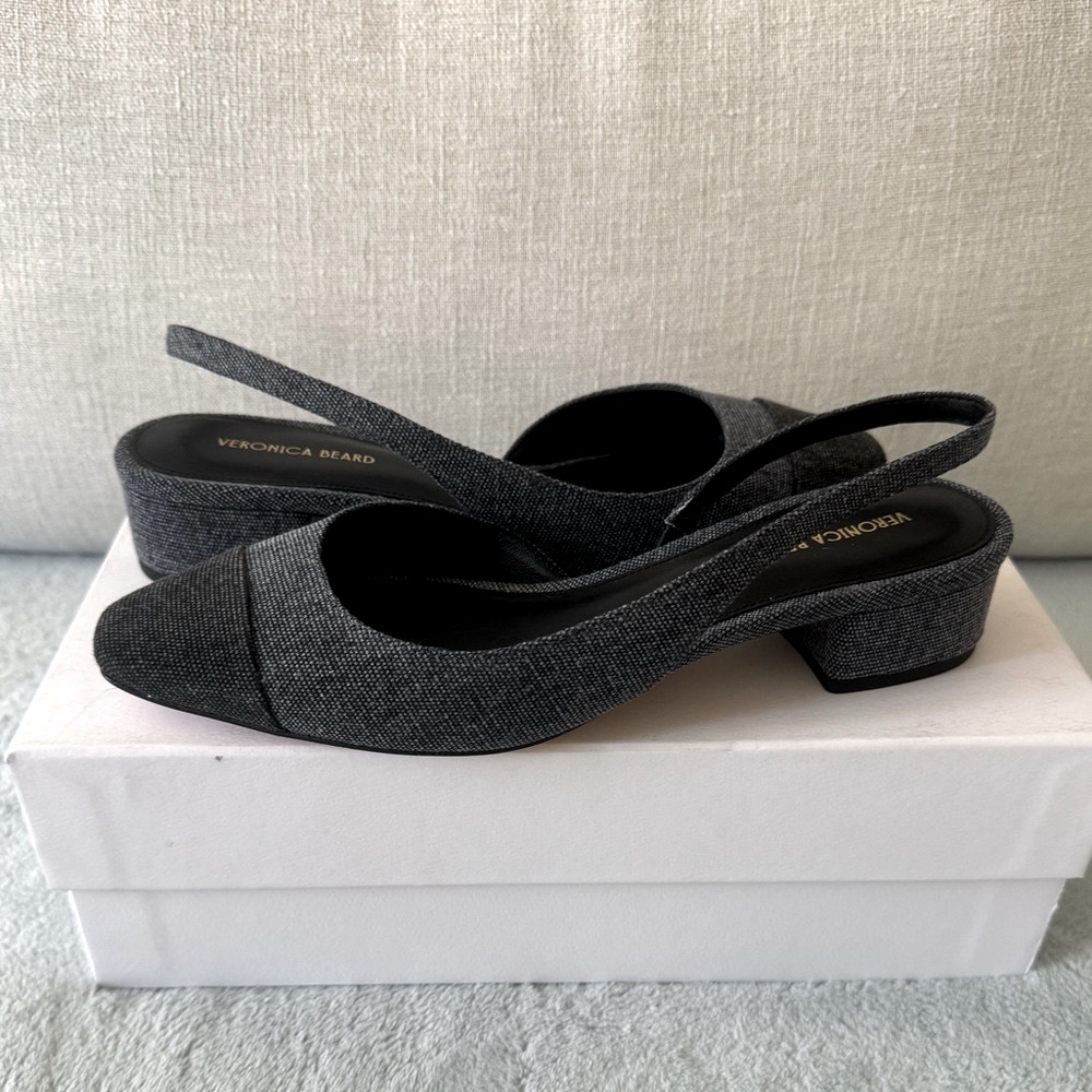 Veronica Beard Cecile Denim Slingback Heel in size 37.5. NIB.